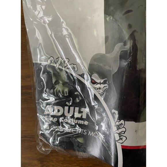 Spirit Halloween Adult Black Hooded Cape Costume One Size Fits Most Cloak‎ NIB - Picture 10 of 12